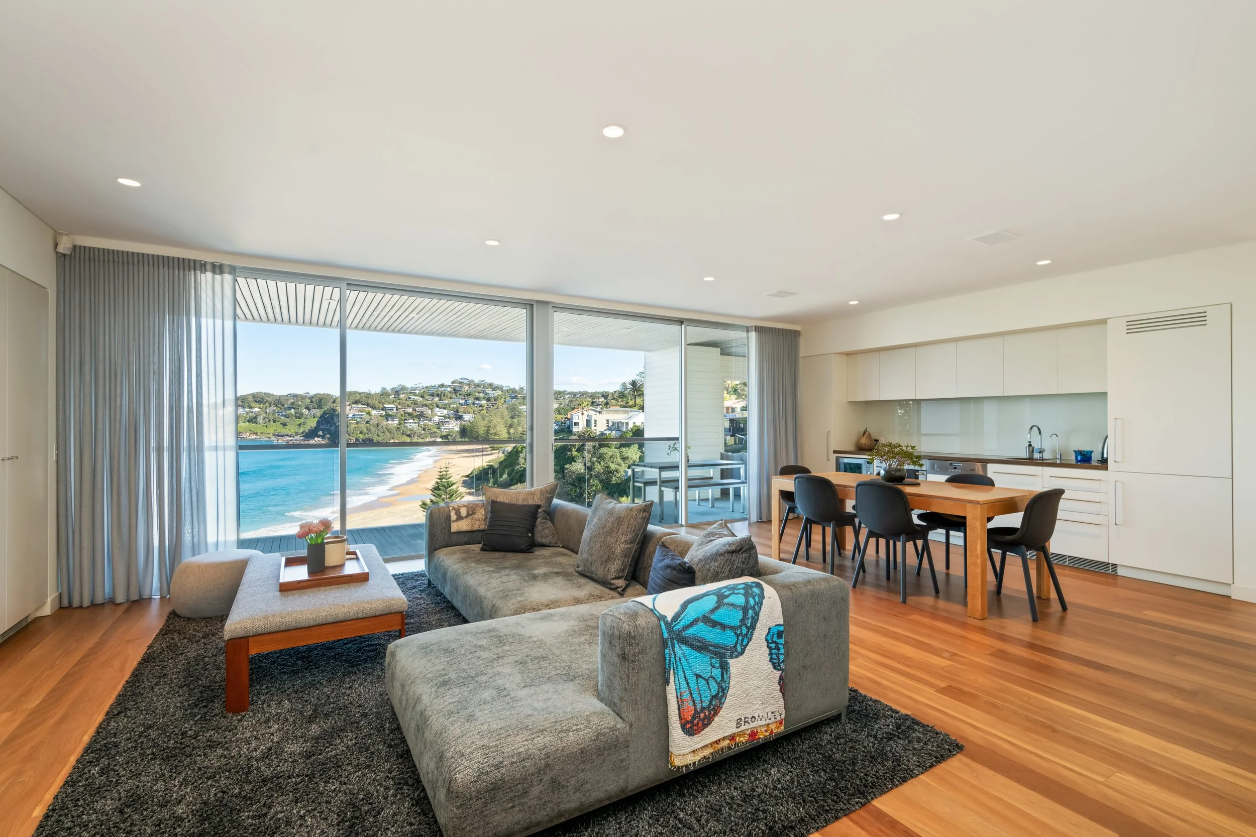 265_whale_beach_098.jpg