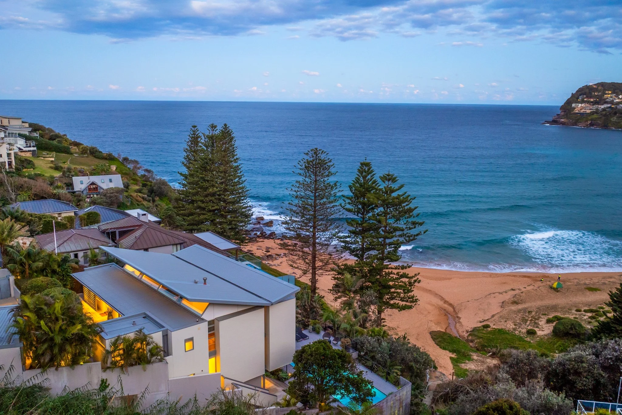 265_whale_beach_514_2048px.jpg