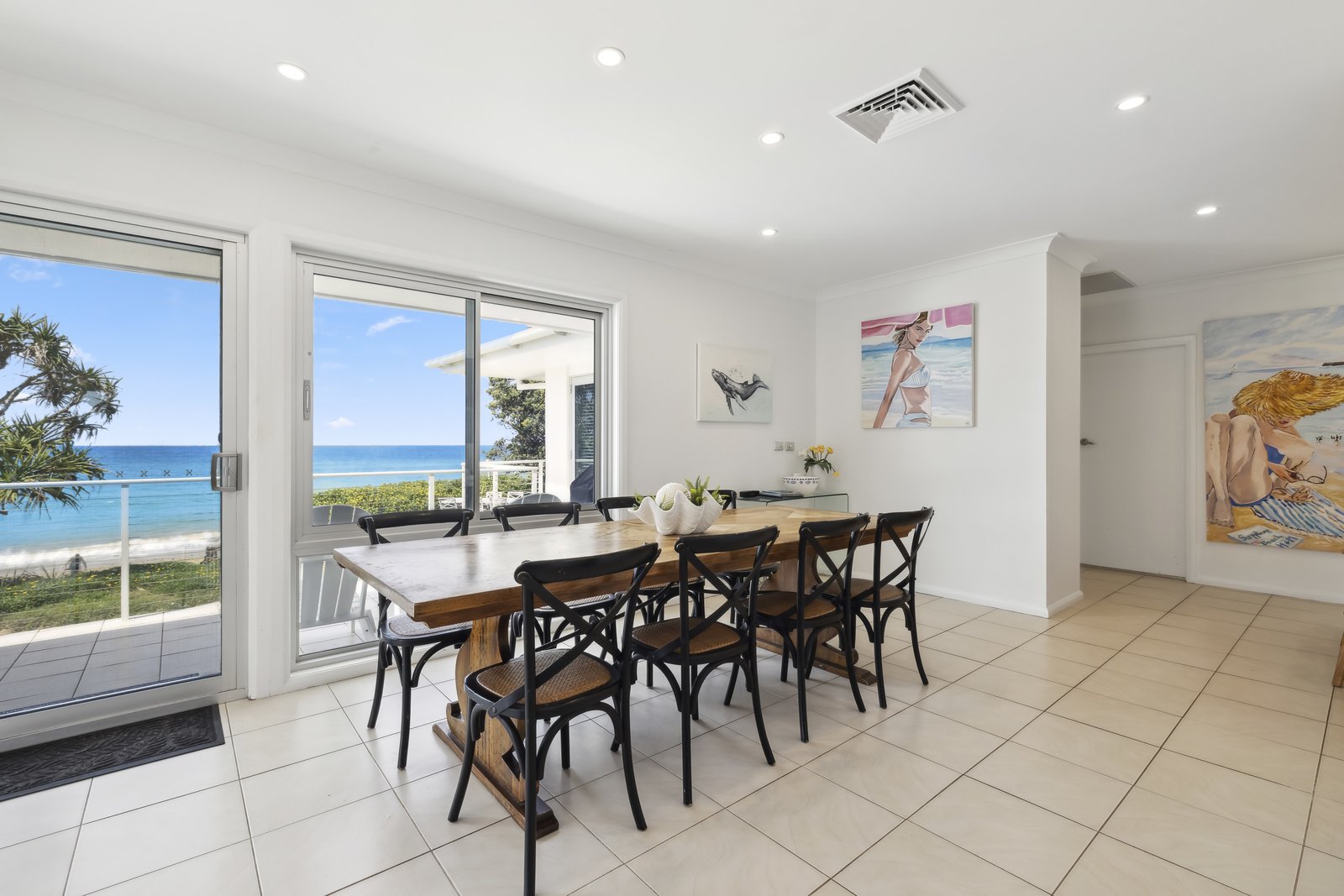 014_Open2view_ID977197-9_Emerald_Avenue.jpg