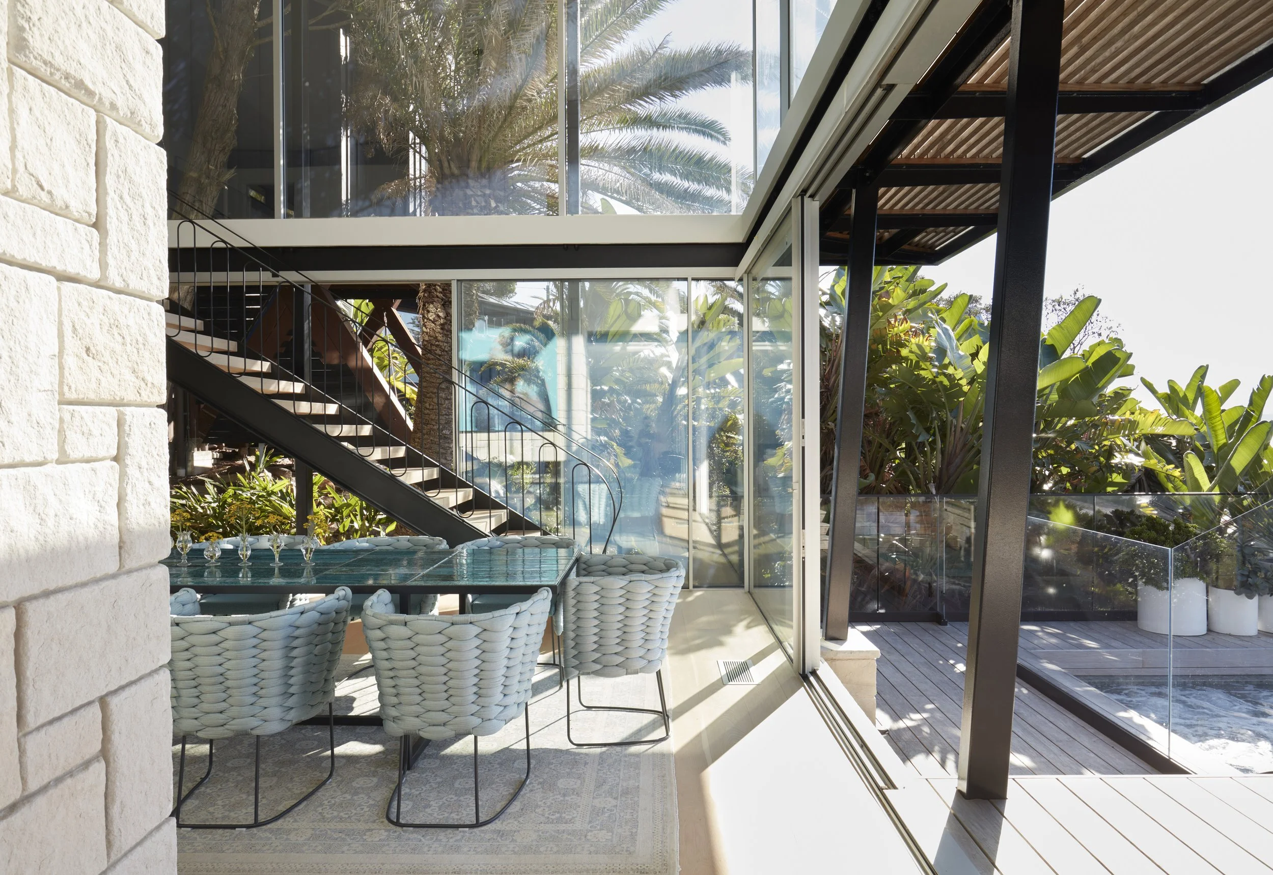 Eclipse_contemp_shot1_263 1.jpg