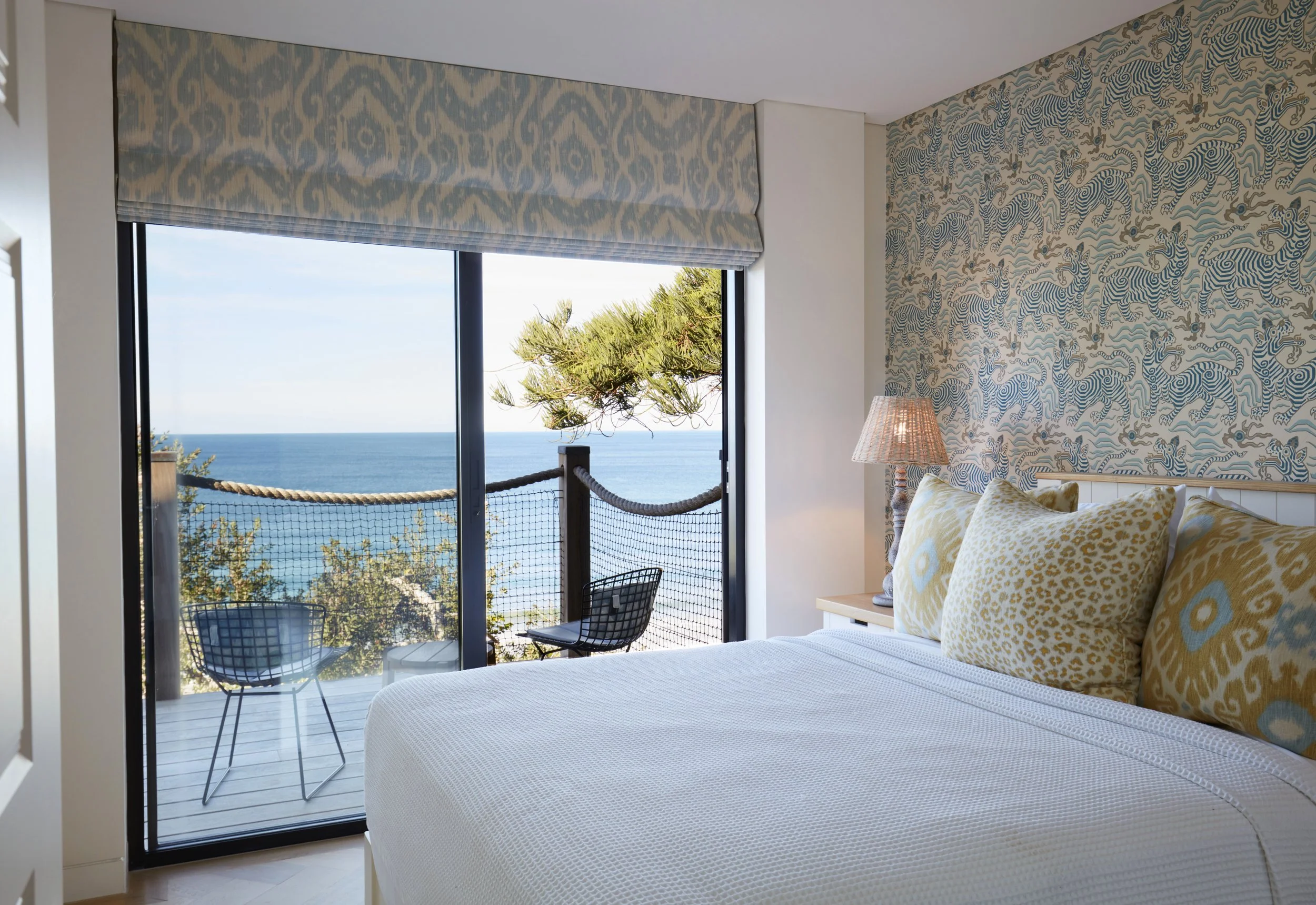 Eclipse_contemp_shot1_560 1.jpg