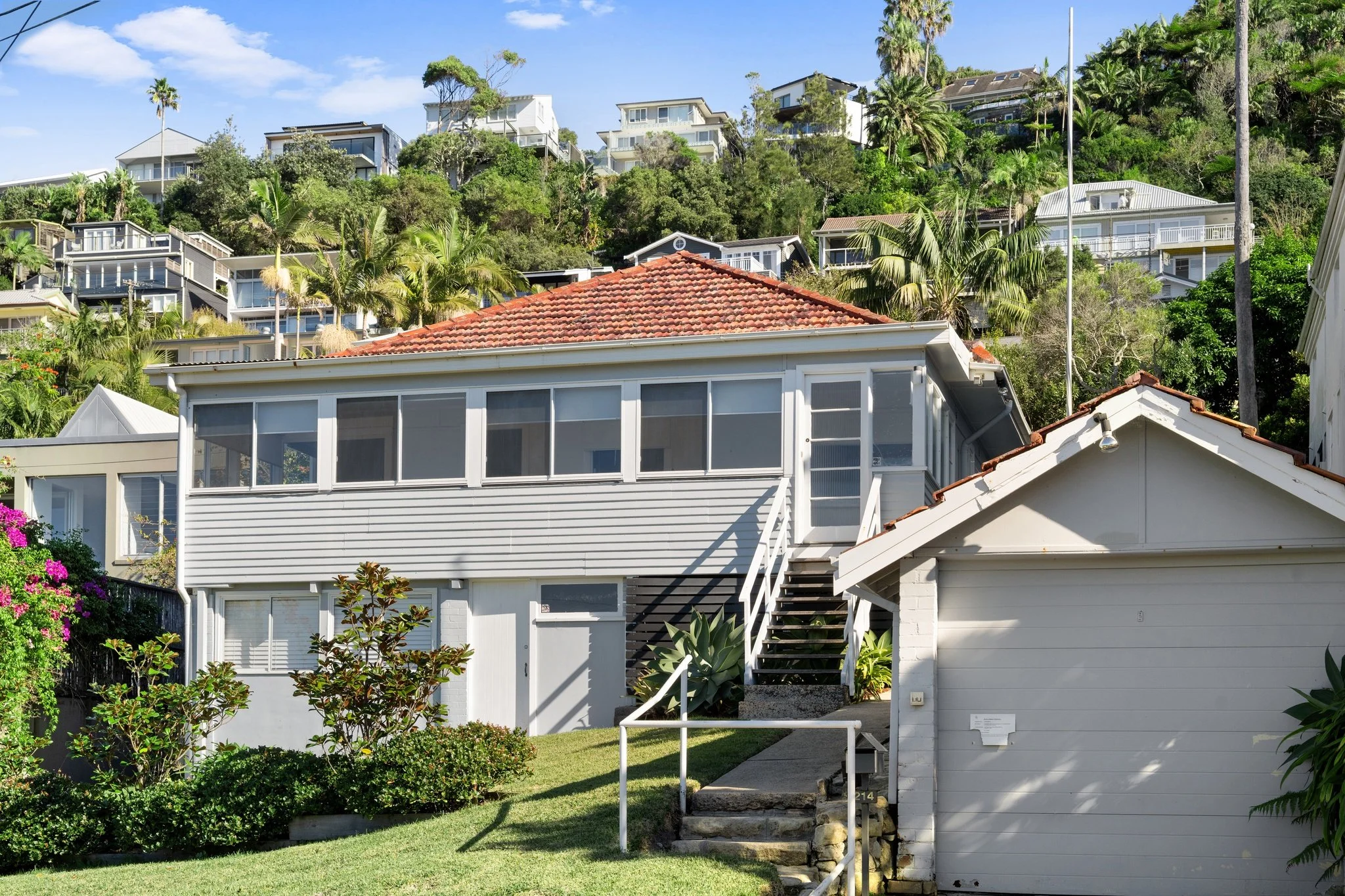 214_whale_beach_016_2048px.JPG