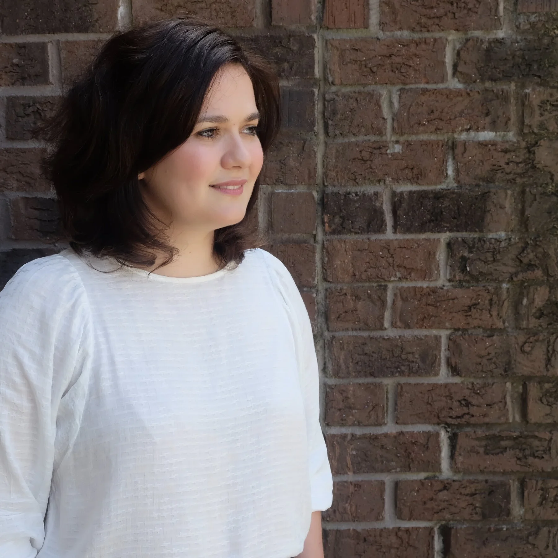 Alexis Ruginis, founder of the U.S. independent press, Veoleo, whose mission is to support bilingual language learning and storytelling for children.