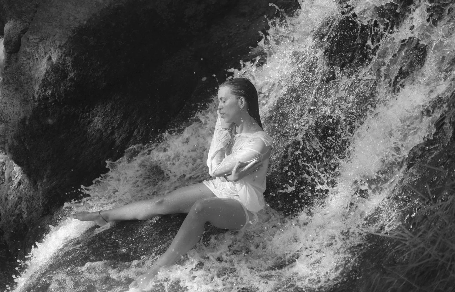 An Artistic Journey with the beloved Cristina - An Adventure to the Waterfalls in the mountains of Spain