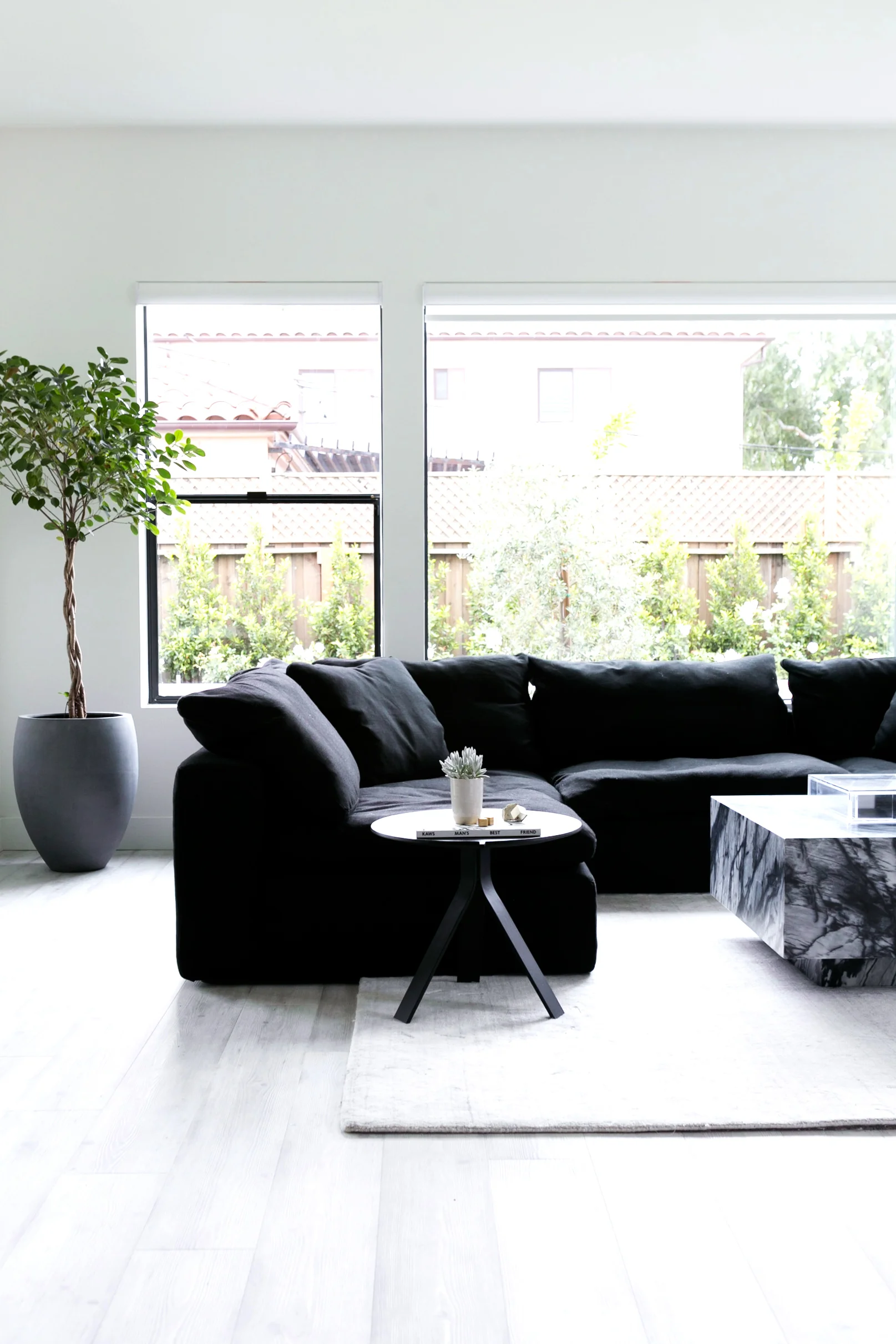 Design by Julie Van Daele, Photography by Monica Wang