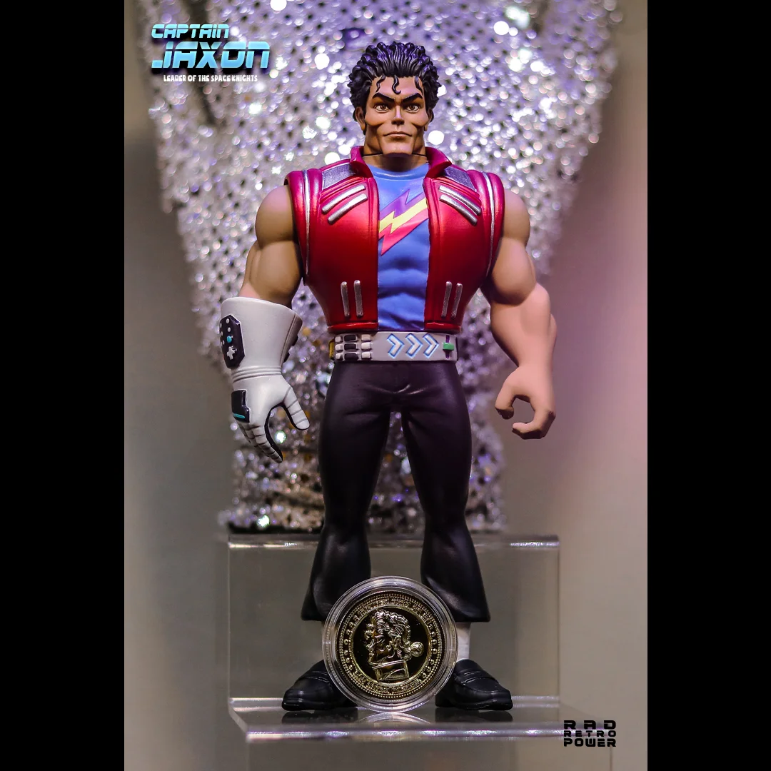 Captain_Jaxon_with_background_glove2.jpg