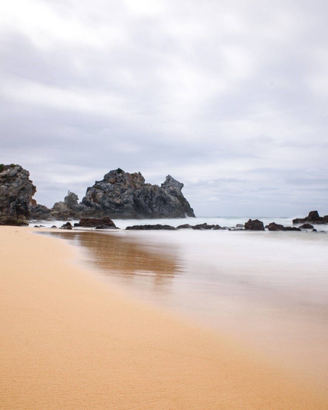 Horse head rock is overrated so I went to the beach next door 🤣🐴
📍 Camel Rock, Wallaga Lake NSW - #yuincountry