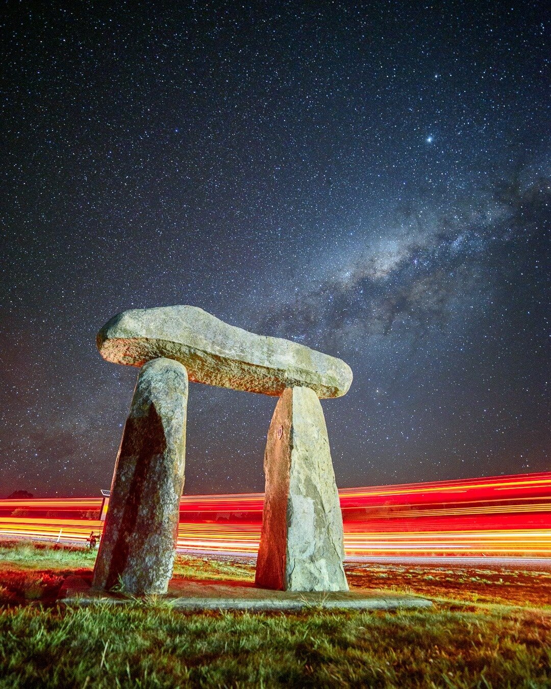 The return of Stonehenge ✨ I just love this photo a little too much not to post a similar one again. 
📍 Stonehenge, NSW, Australia - #ngoorabulcountry