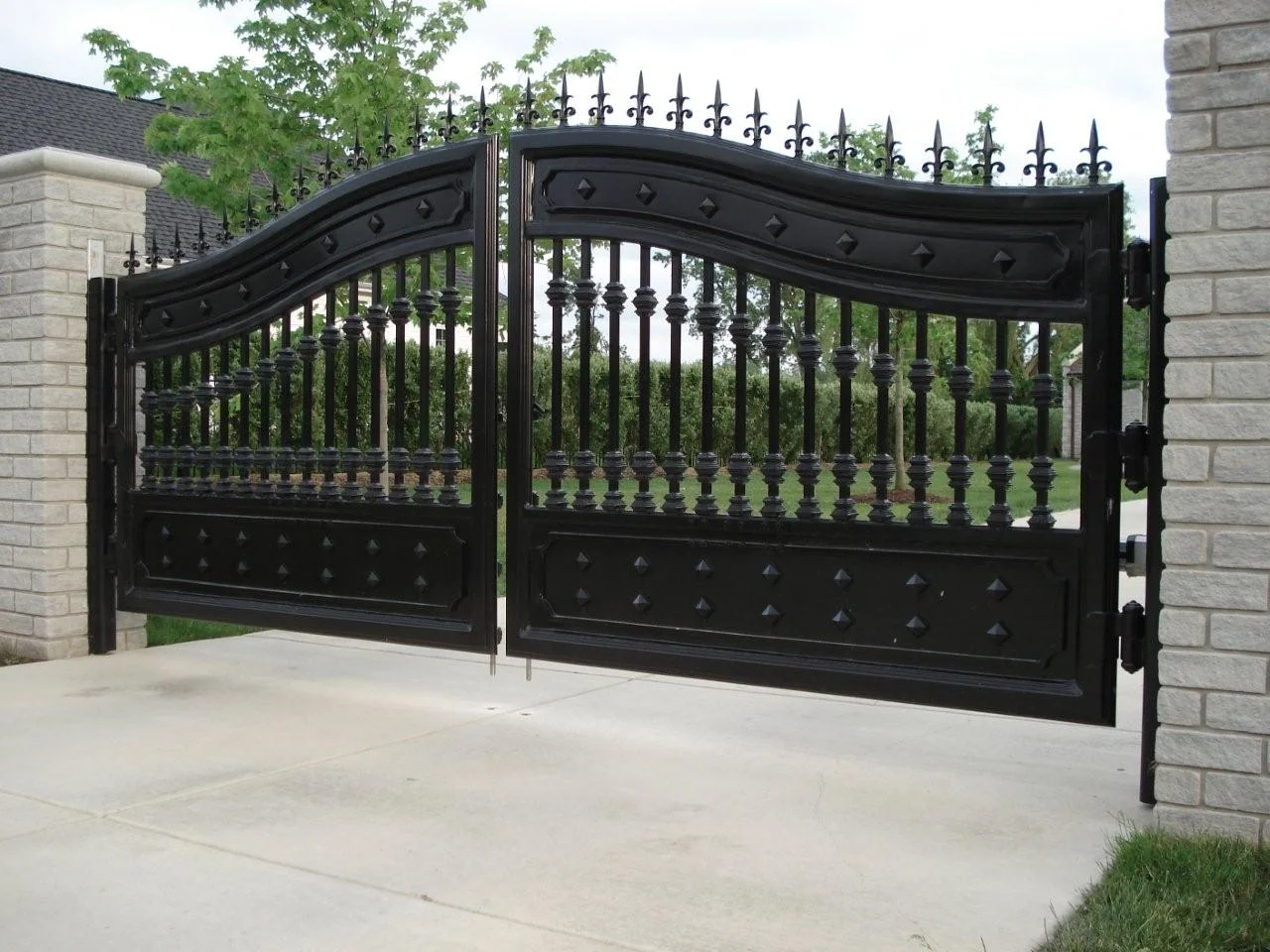 Gates5jpg.jpg