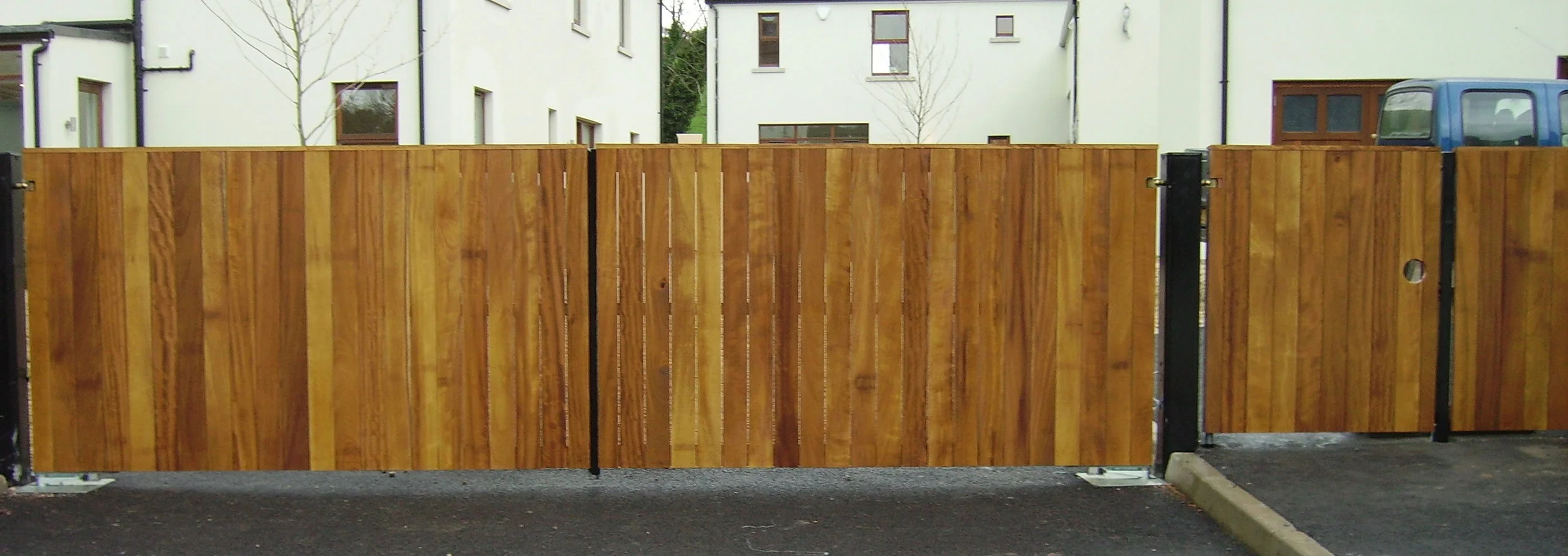 Wood Gates for home properties - By Secureqip (49).jpg