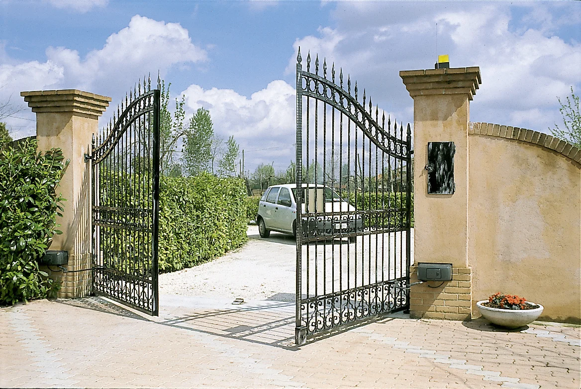 Metal Gates for Residential Properties - By Securequip (14).jpg