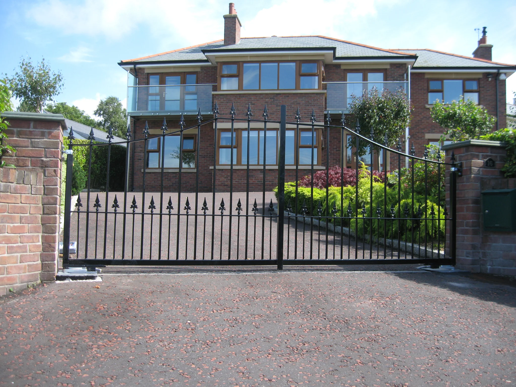 Metal Gates for Residential Properties - By Securequip (17).jpg