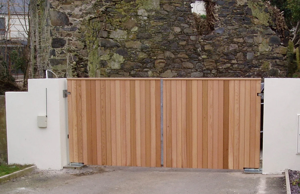 Wood Gates for home properties - By Secureqip (37).jpg