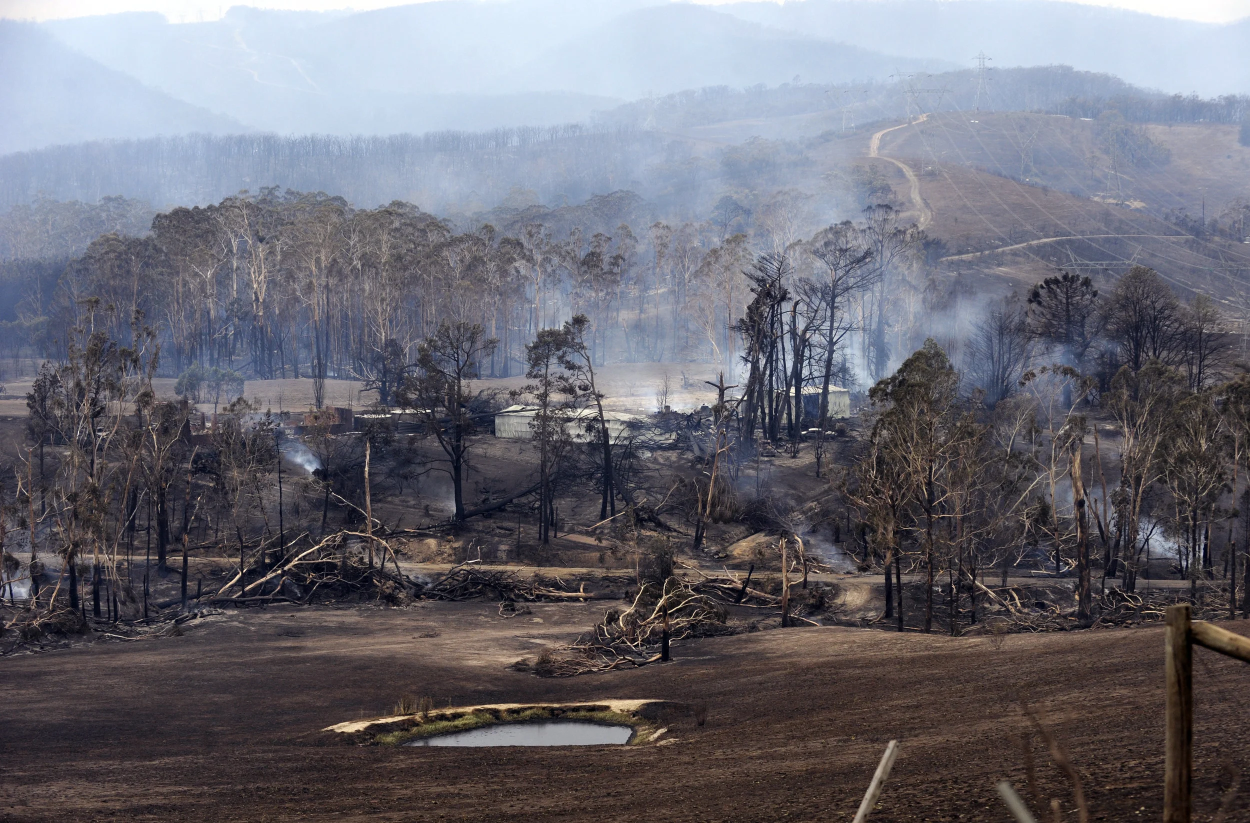 FIRE- STRATHEWEN - VICTORIA BUSHFIRES-FF390463-493207.jpg