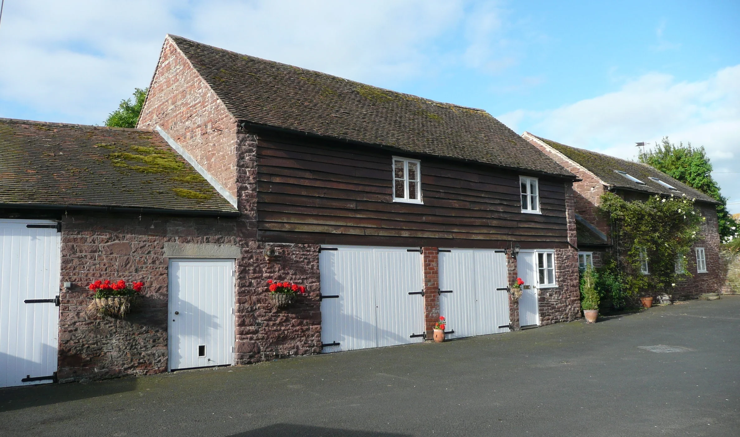 Coach house front 3 006.JPG