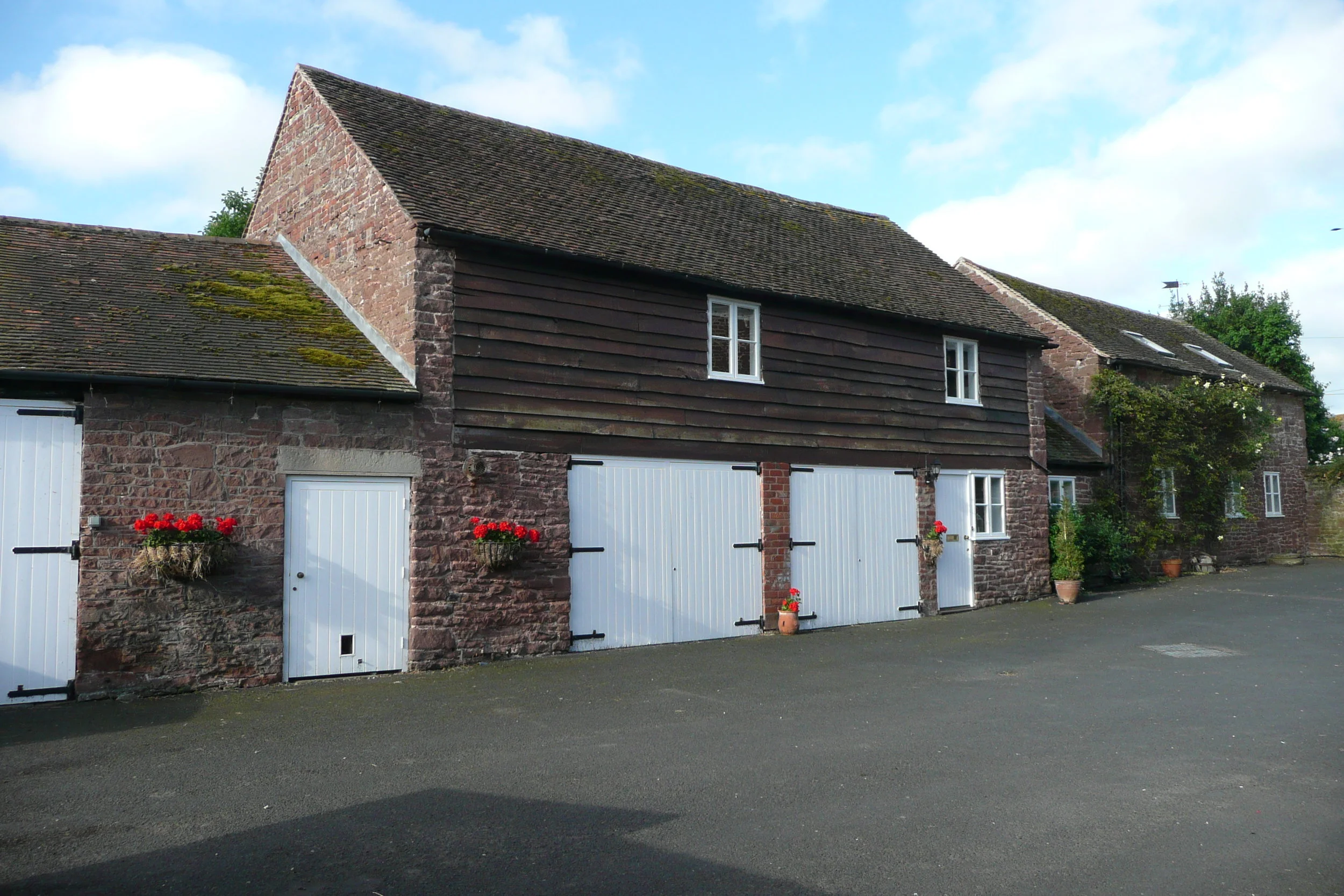 Coach house front 3 018.JPG