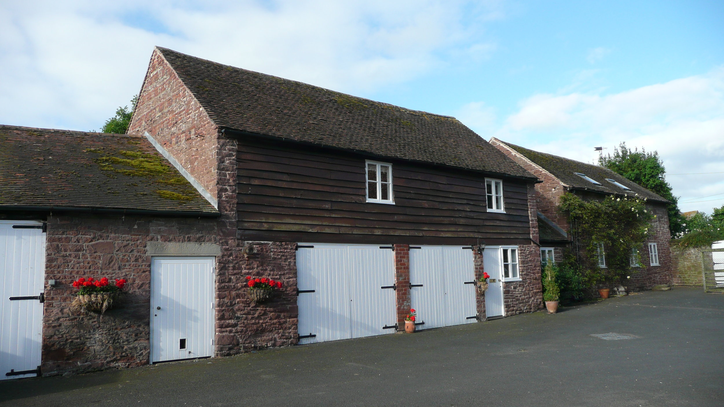 Coach house front 3 001.JPG