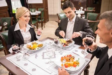 depositphotos_76562559-stock-photo-business-lunch.jpg