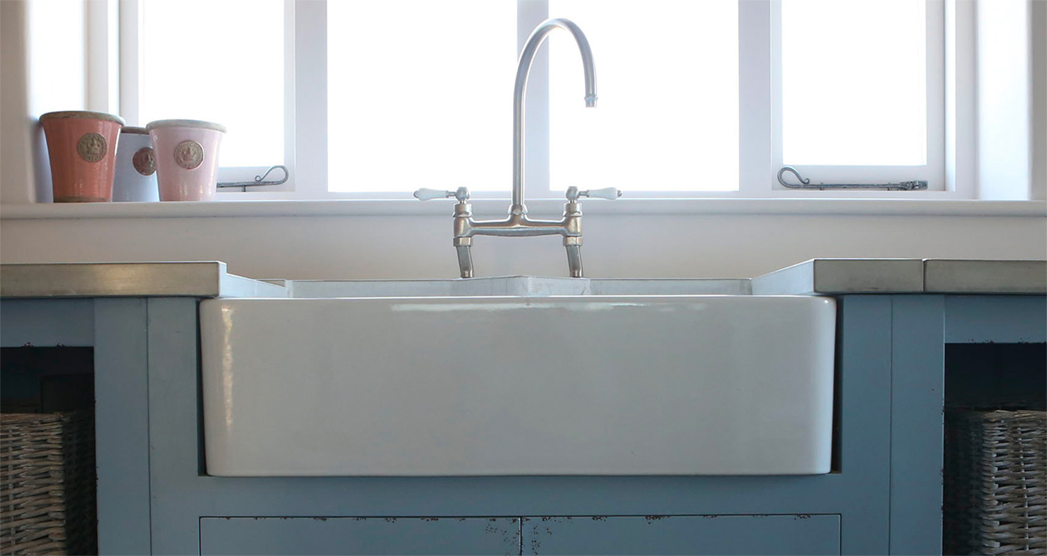 Concrete sink