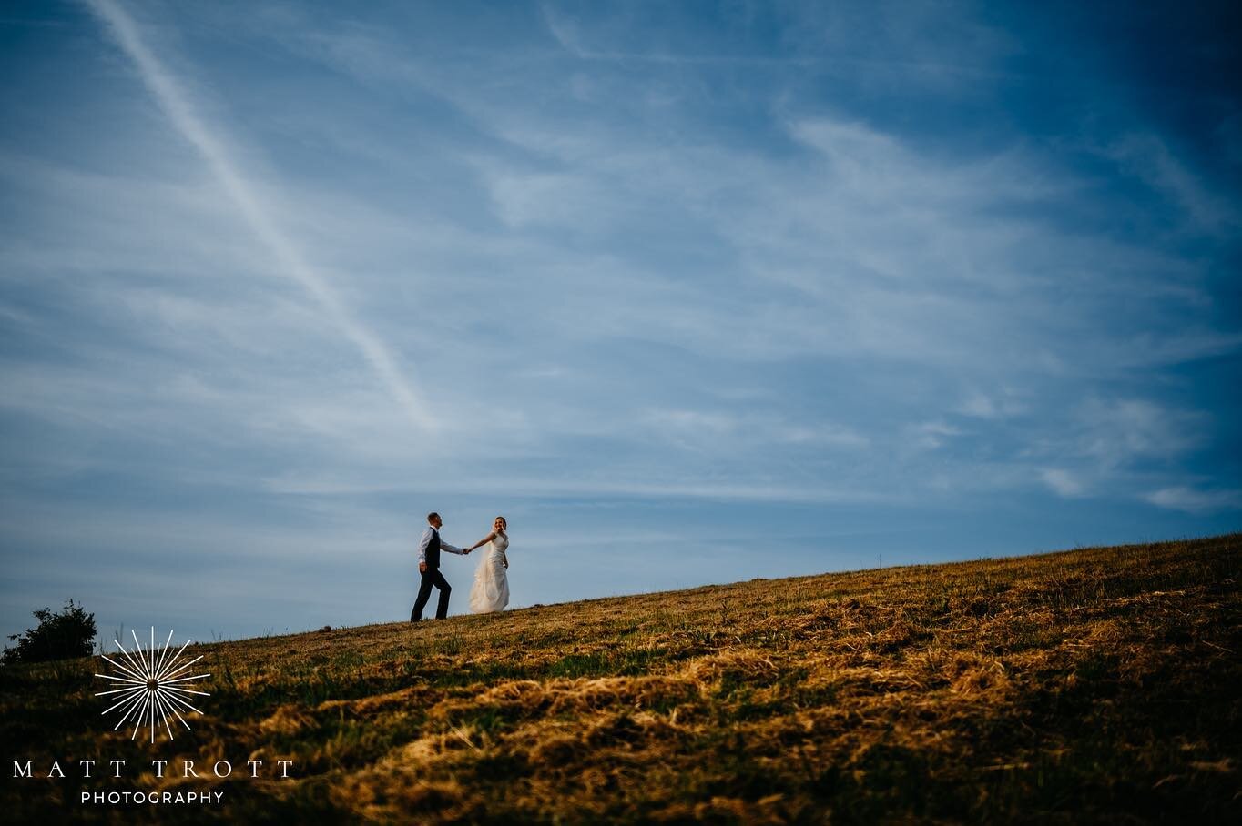 Wrapping up and editing the album book for Katie and Laurence following  their beautiful wedding at the @thebarnyardkent. Just a few of my favs.  Miss that weather already and some of the best reactions ever to @mattyevansmagic