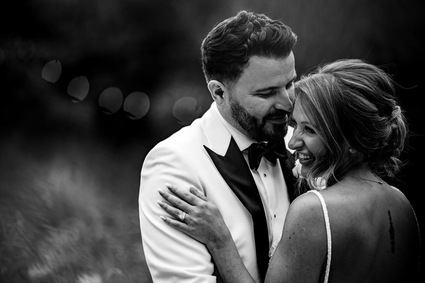 Gorgeous couple, gorgeous smiles, gorgeous wedding. Fantastic time with Craig and karren at @theoldkentbarn