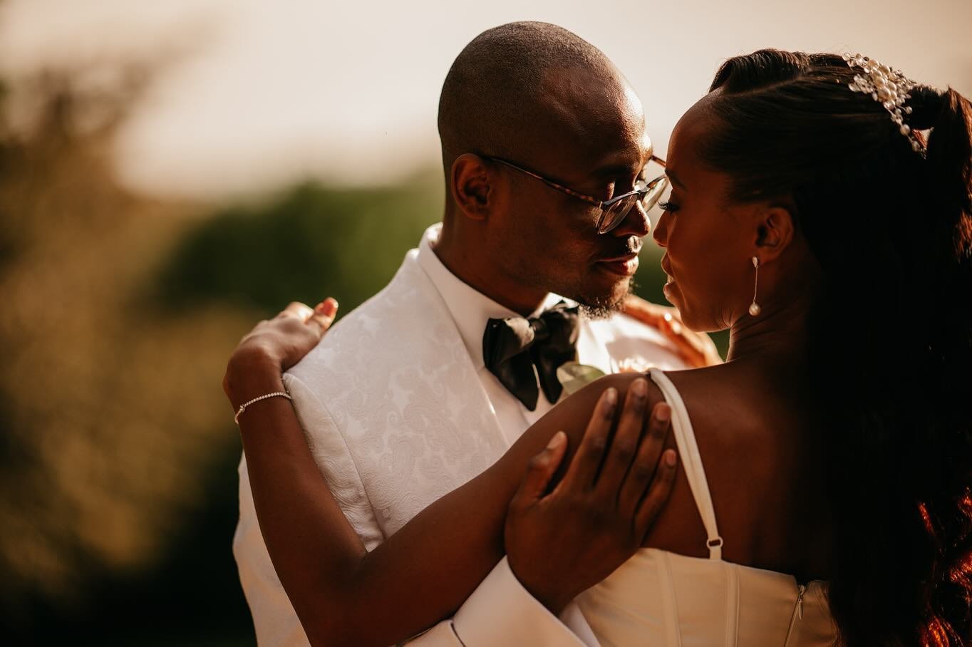 The gorgeous Sherelle and Lanre with their stunning wedding at Pelham house. We had the most intimate and beautiful golden hour as well. Everything was perfect. 

From the couple:

Matt is the BEST PHOTOGRAPHER EVER! He was honestly my favourite supp