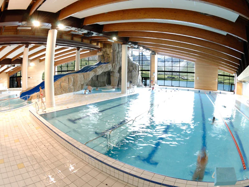 PISCINA CLIMATIZADA (¡ACCESO INCLUIDO CON EL FORFAIT!)