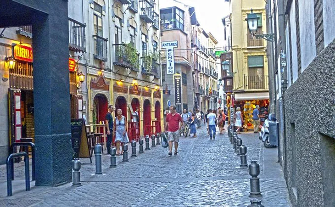 GRANADA-calle-elvira.jpg