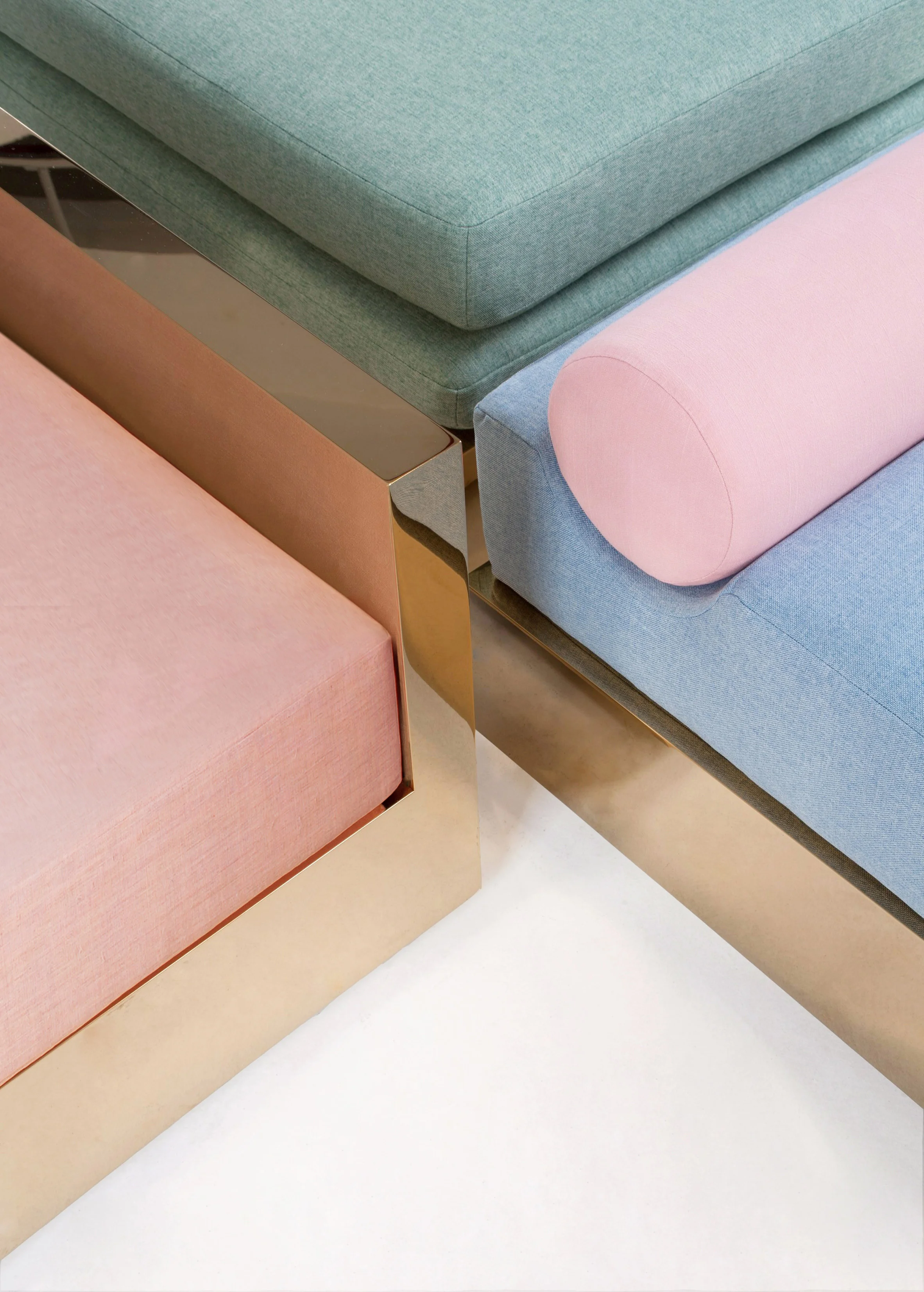 Mass Series daybed by Lim + Lu, photography by Nirut Benjabanpot
