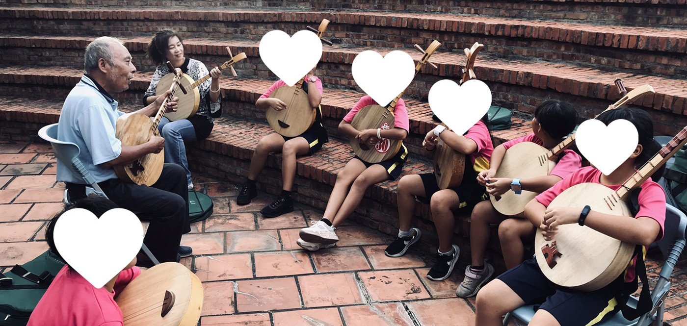 大光是恆春民謠吟唱詩人陳達老先生的故鄉，因此學校以民謠課程豐富孩子的文化美感底蘊。