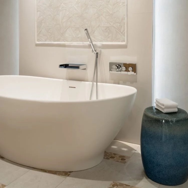 wi-tpawi-bathroom-11715-Wide-Ver.jpg