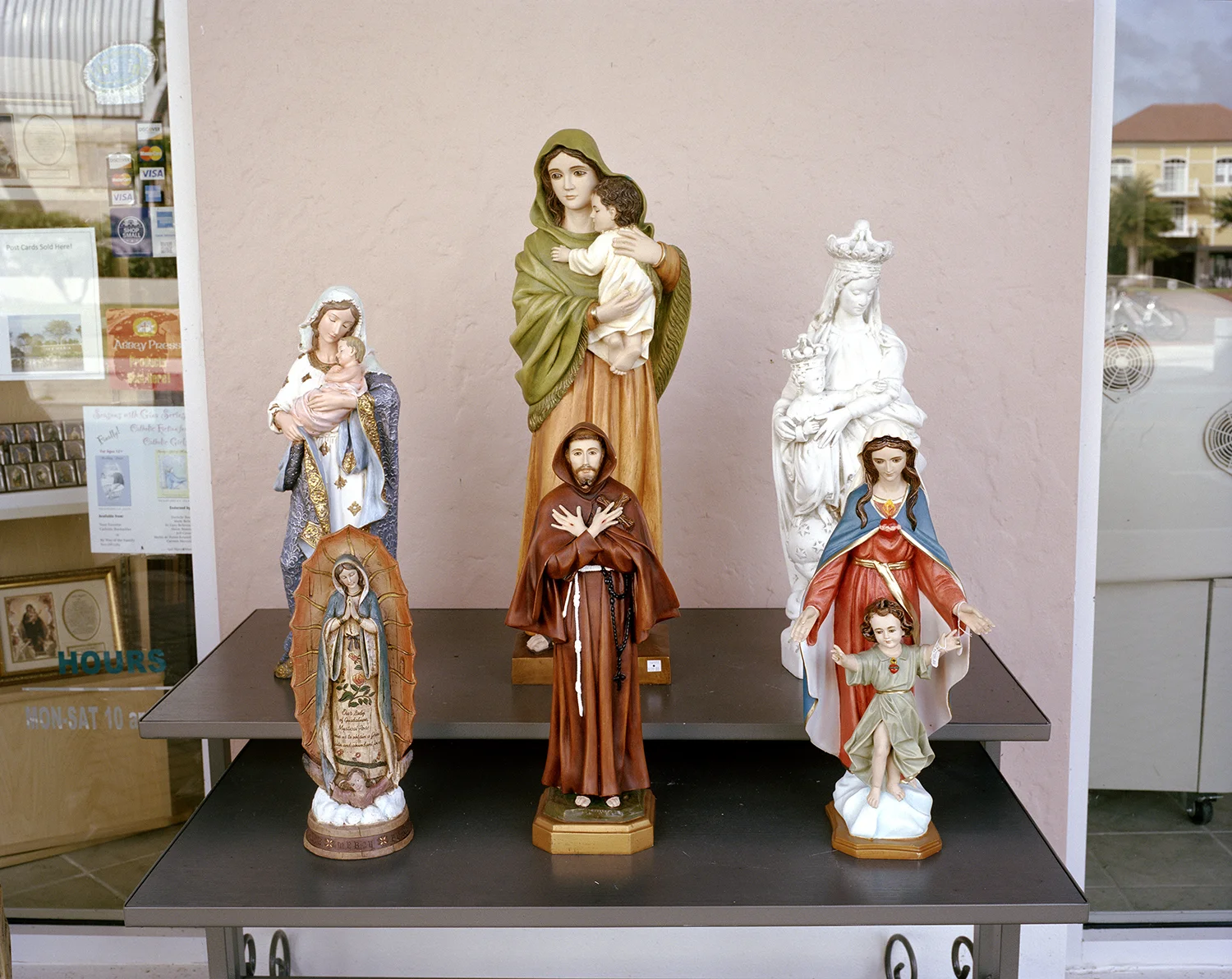 33_ReligiousTchotchkes.jpg