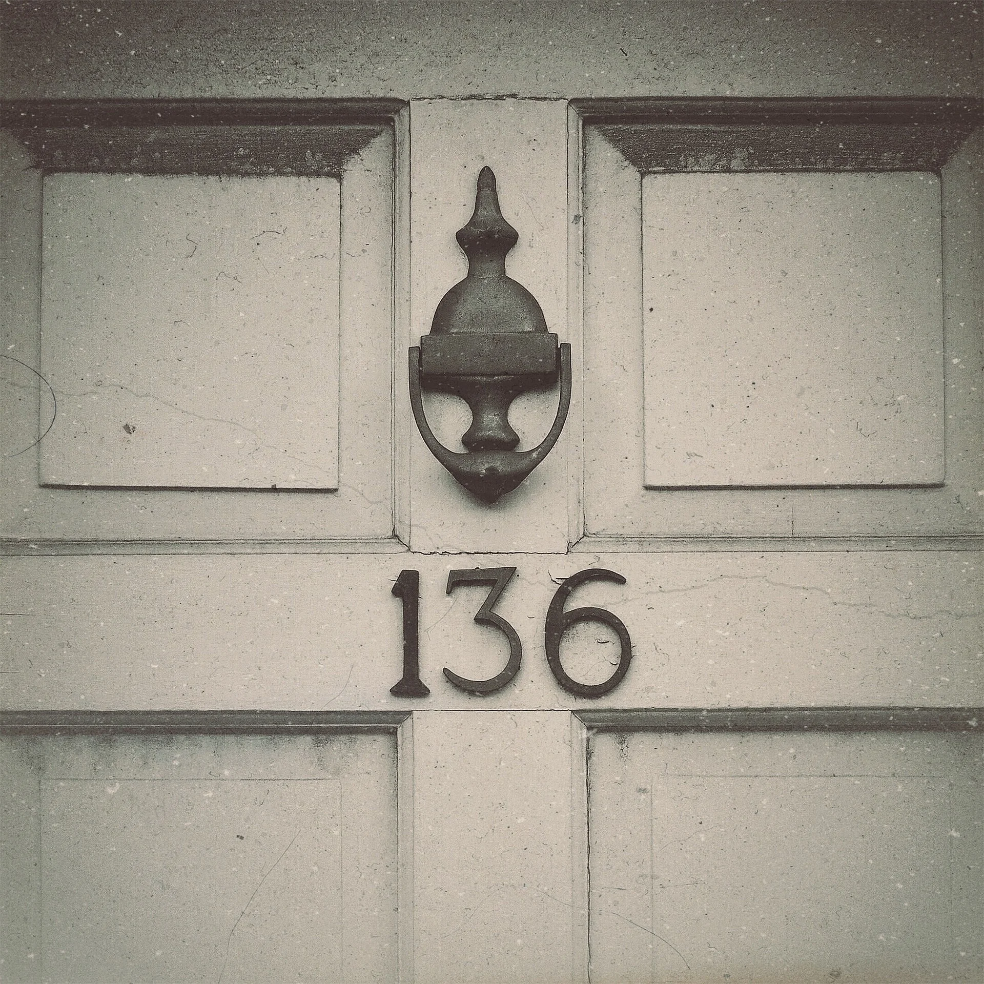 door-433625_1920.jpg