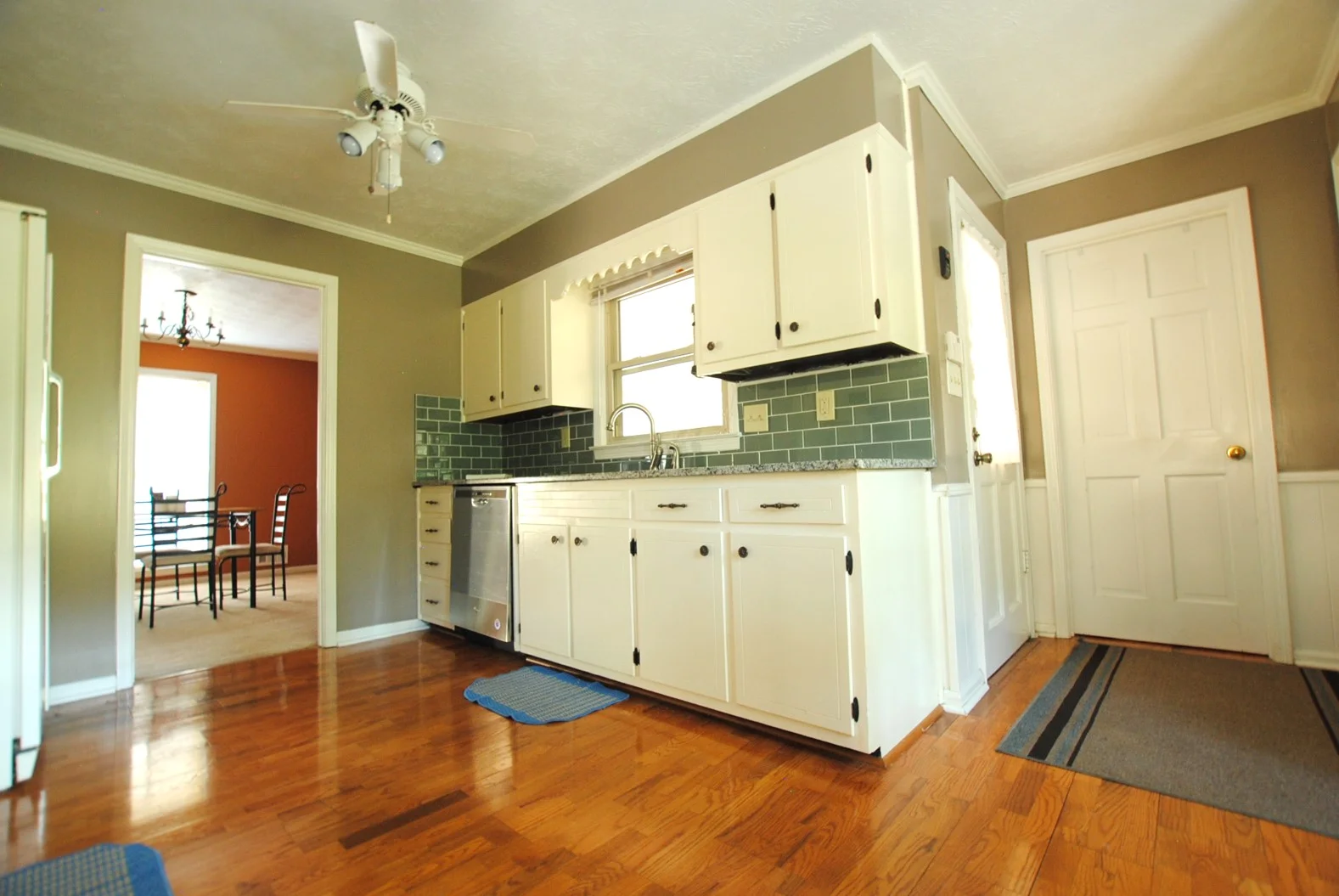 08_724DukehartCt.JPG