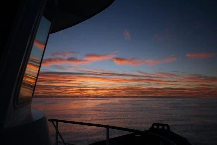 Tugboat Sunset.jpg