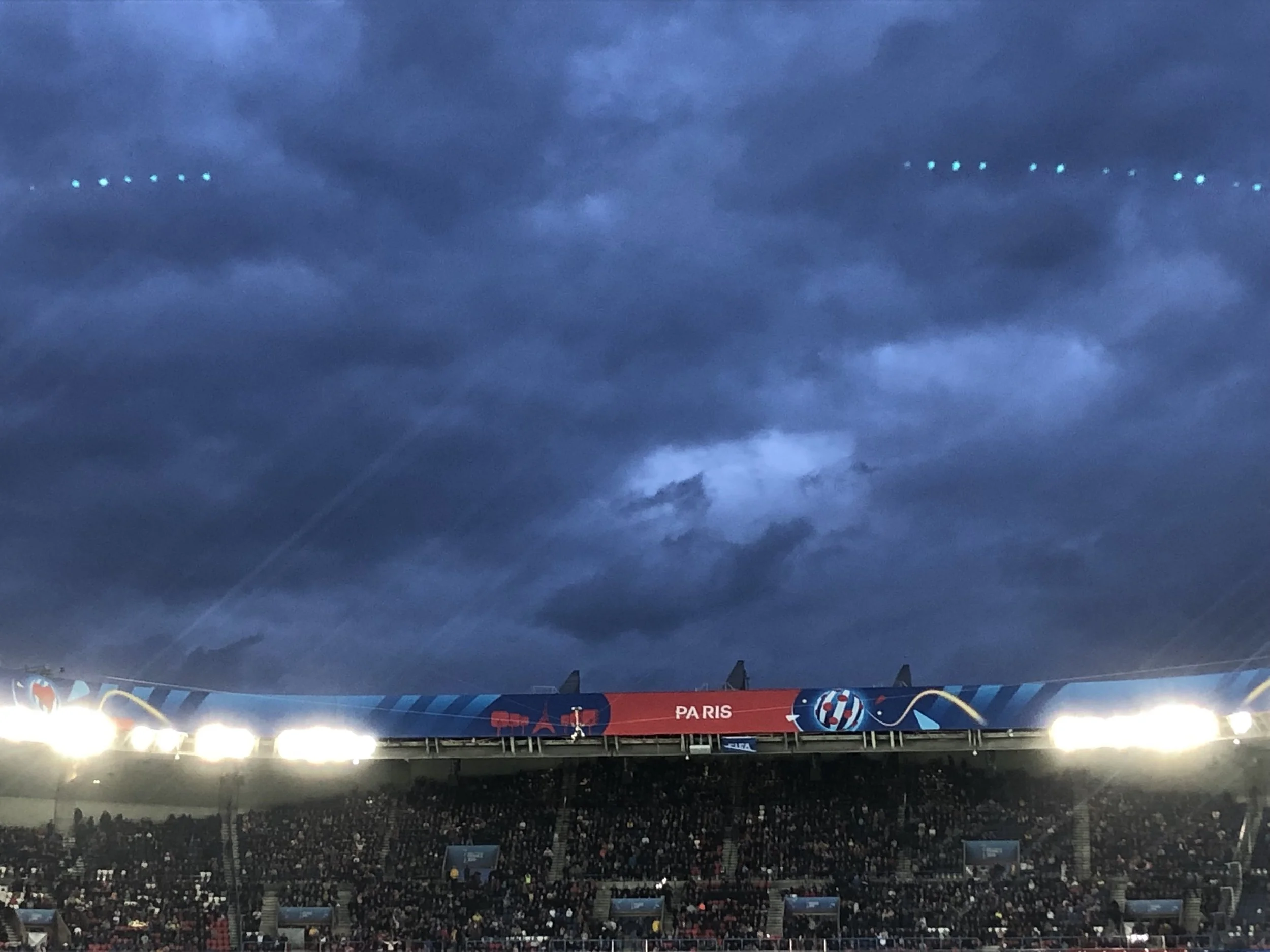 Parc de Princes skyline FRASKR.jpg