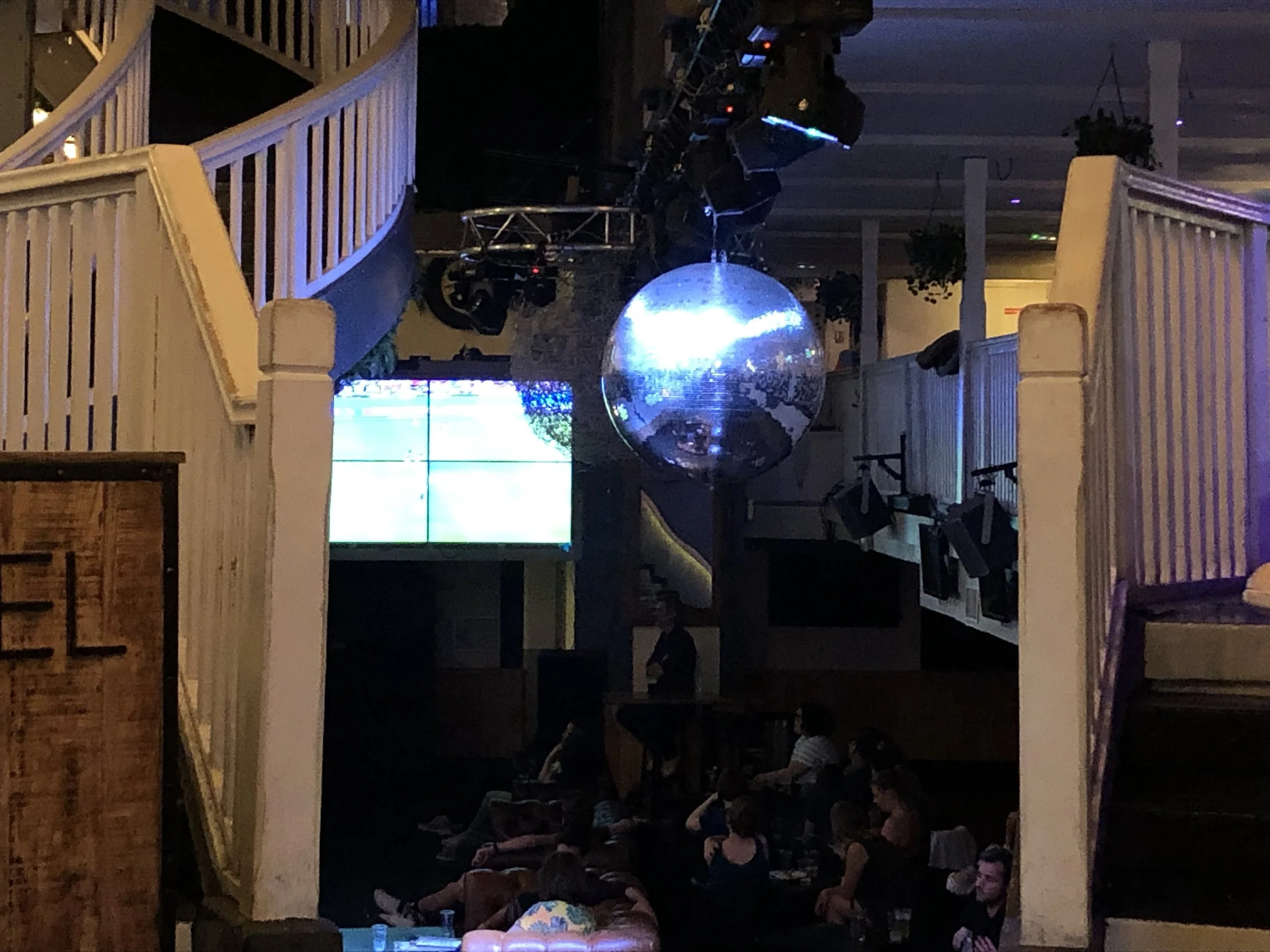 Balrock Discoball zoneout.jpg