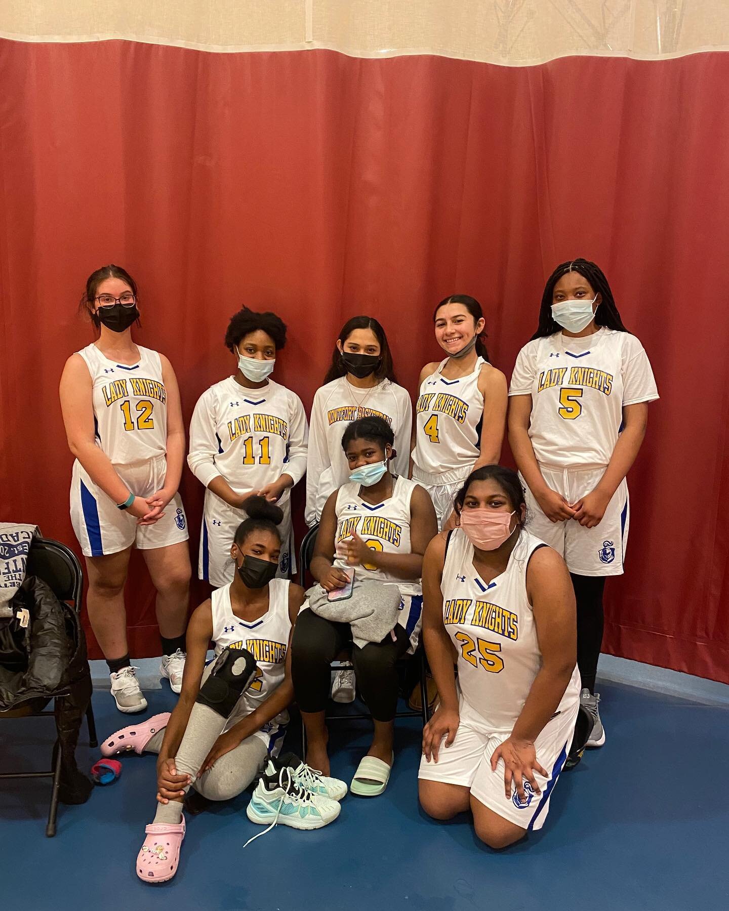 Congrats to our Girls Basketball team picking up their 2nd win this past Friday against The Harvey School!

The girls finish off the regular season this week with games at EF Academy today and NYSD tomorrow.

#GoKnights