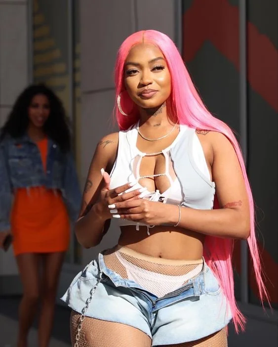 Tap To Shop The Look