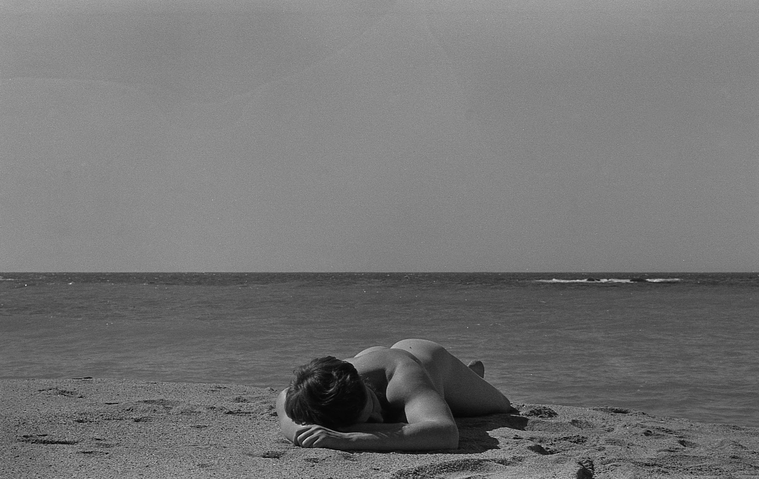 nude figure - beach-1.jpg