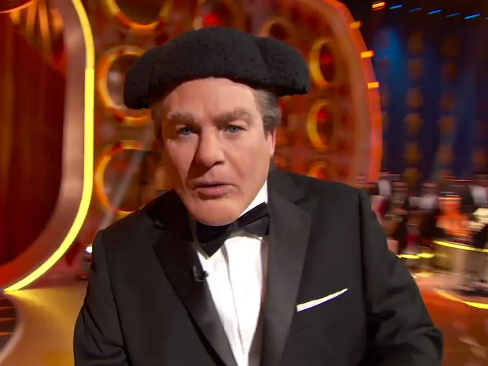 Crouch_The-Gong-Show.jpg