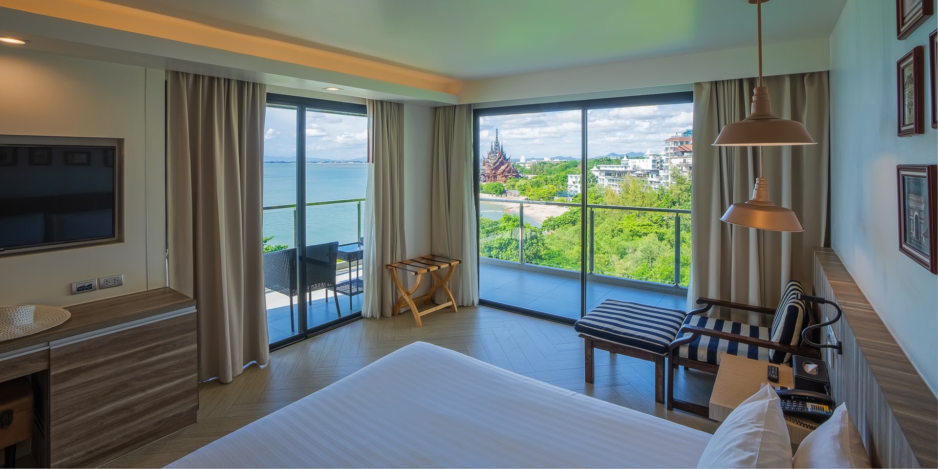 Golden Tulip at Pattaya, with a view of the Sanctuary of Truth