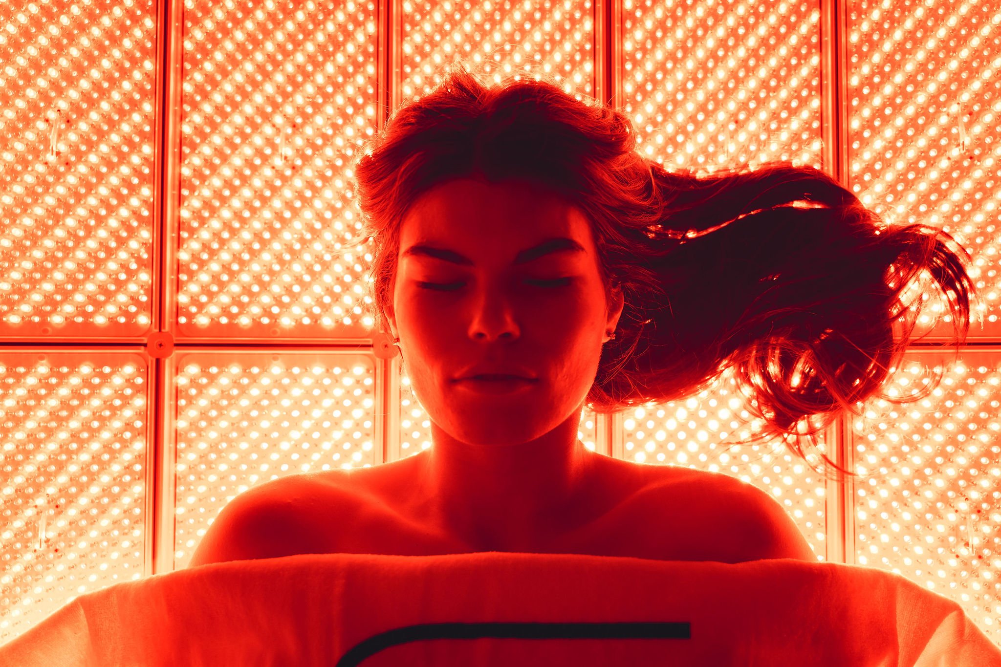 What is red light therapy? Benefits, safety &amp; what to expect at your first session.