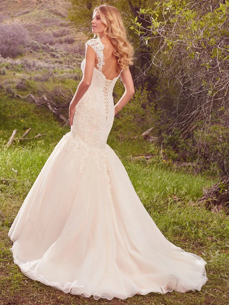 Keely-Back.jpg