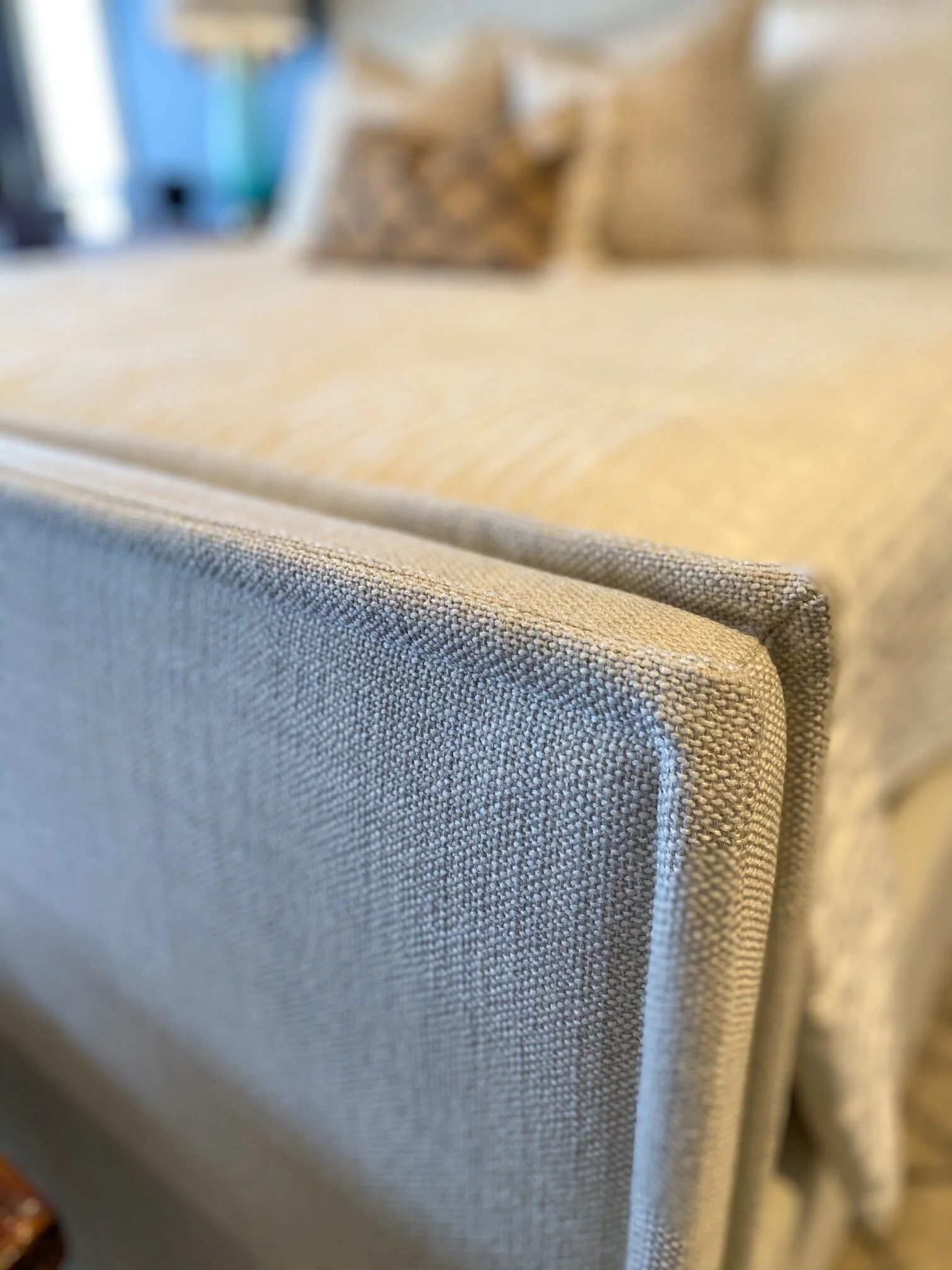 Simmons Upholstered Bed — Merridian Home Furnishings