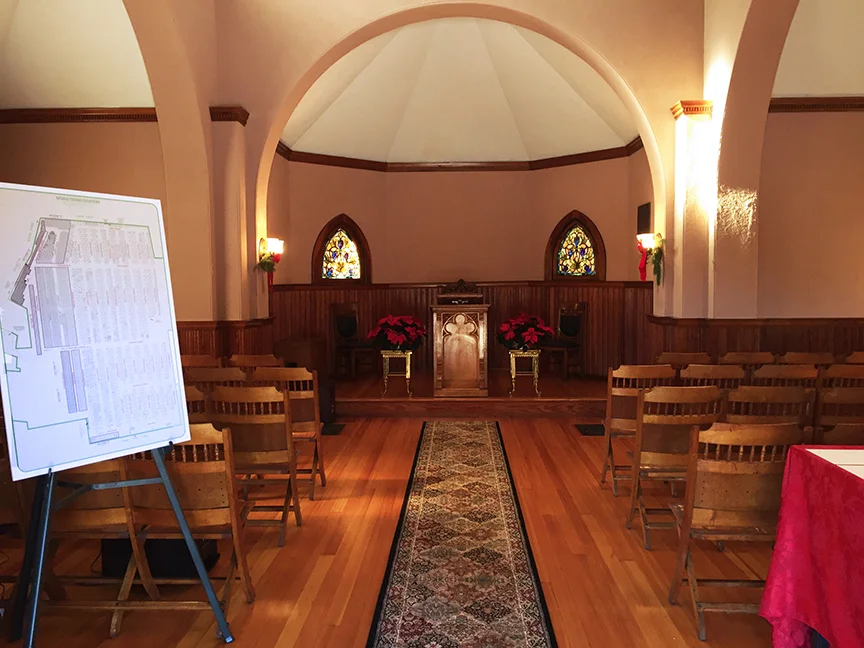ChapelInteriorsm.jpg