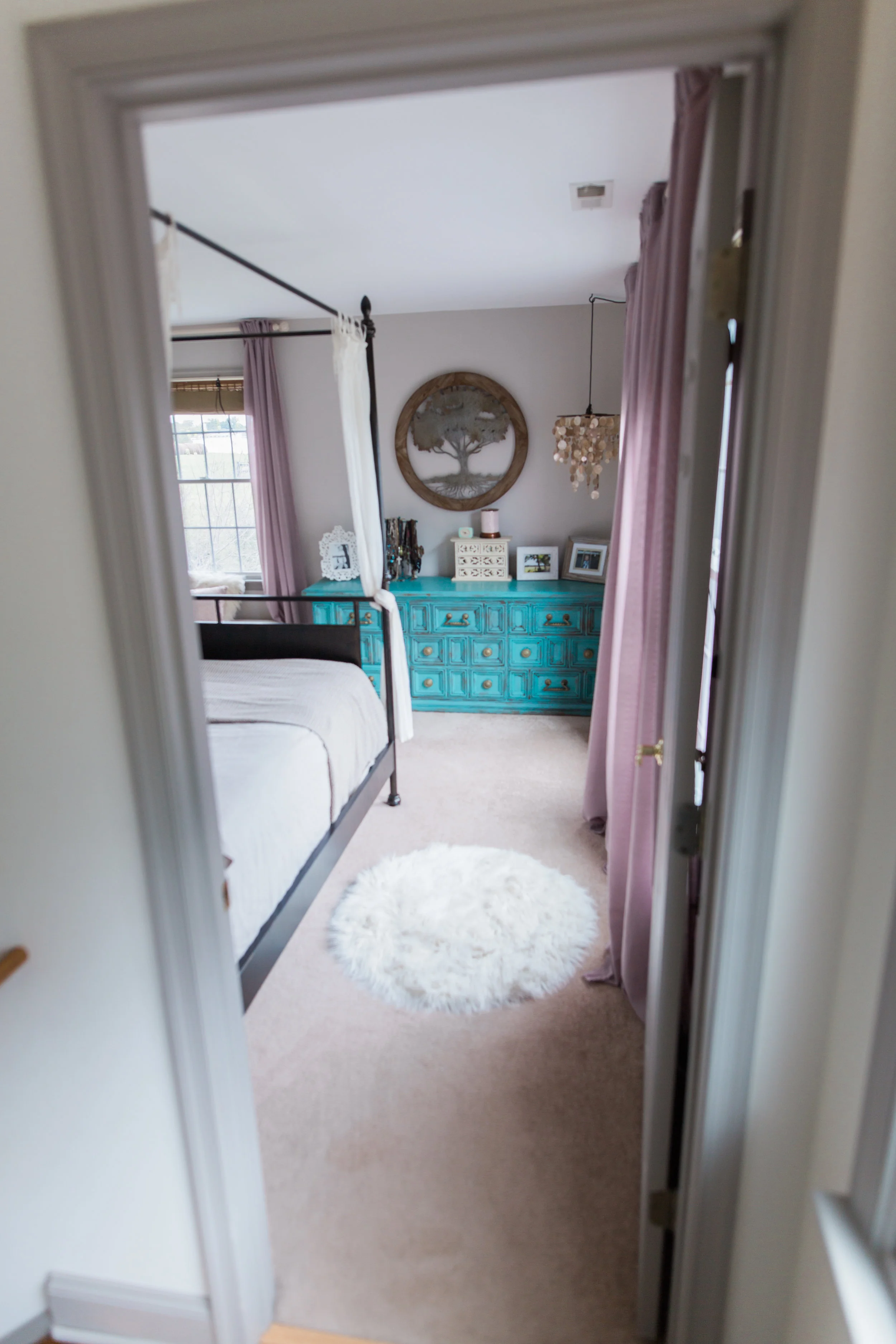 bedroom hallway 1.jpg