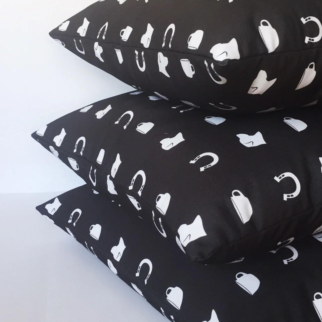 cozy giraffe custom pillows.jpg