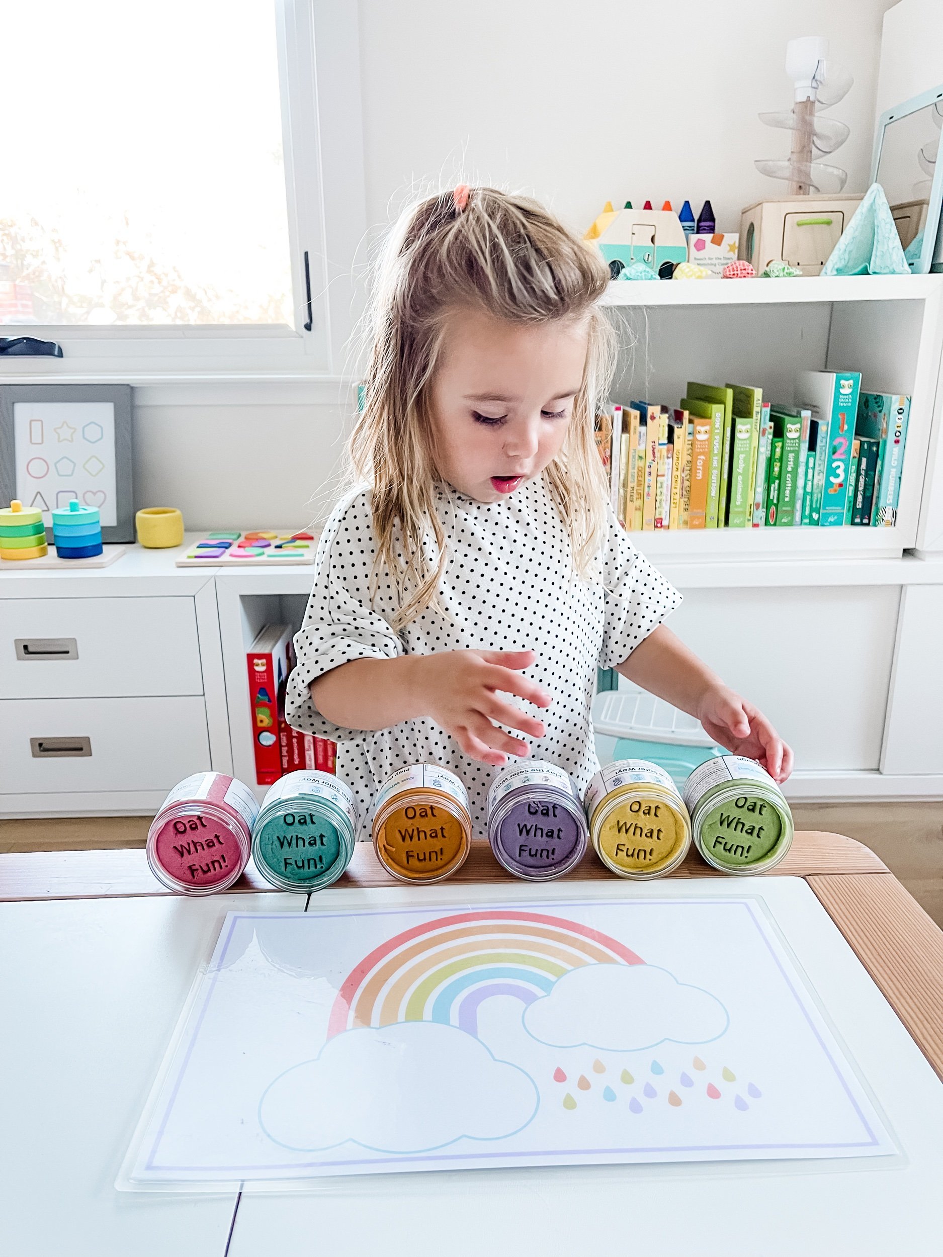 Snowman Sensory Table & How to Color Chickpeas Tutorial - Pocket of  Preschool
