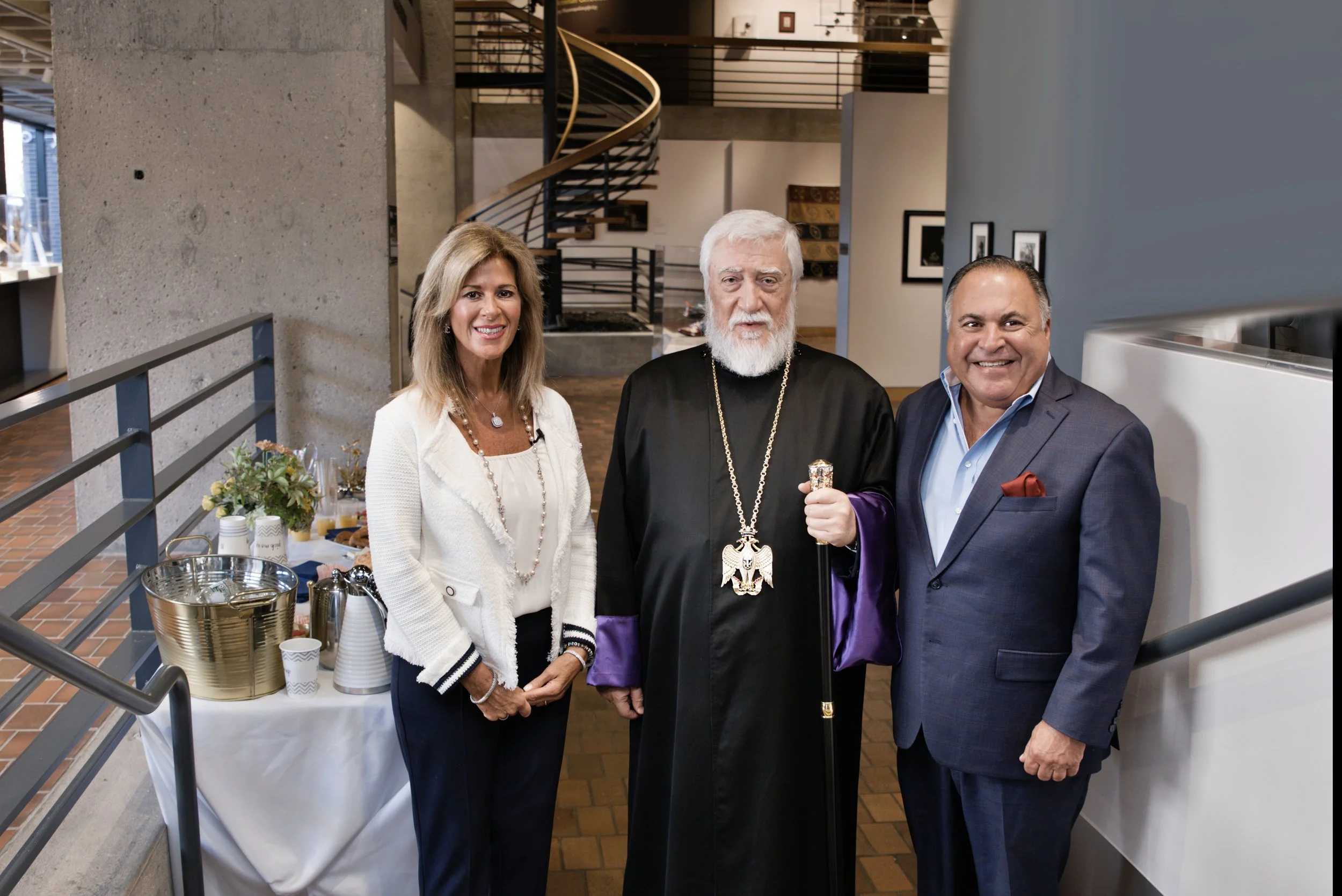 Catholicos Aram I Visits the Museum